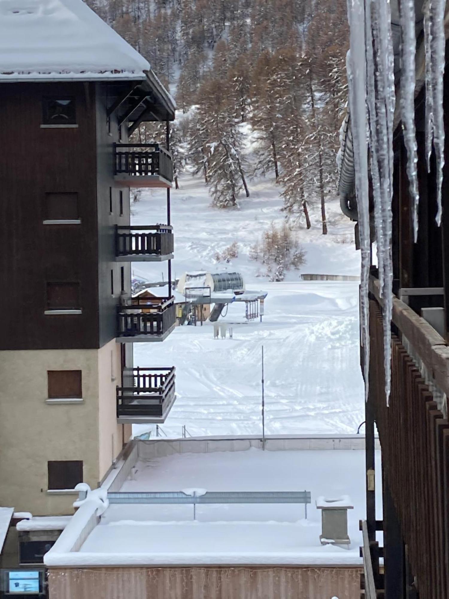 Risoul 1850 Beau Duplex Pour 6 Pers En Plein Centre De La Station Apartment Luaran gambar